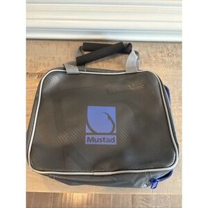 Mustad Binder Rigger Wallet w 10 storage bag pouches Fishing